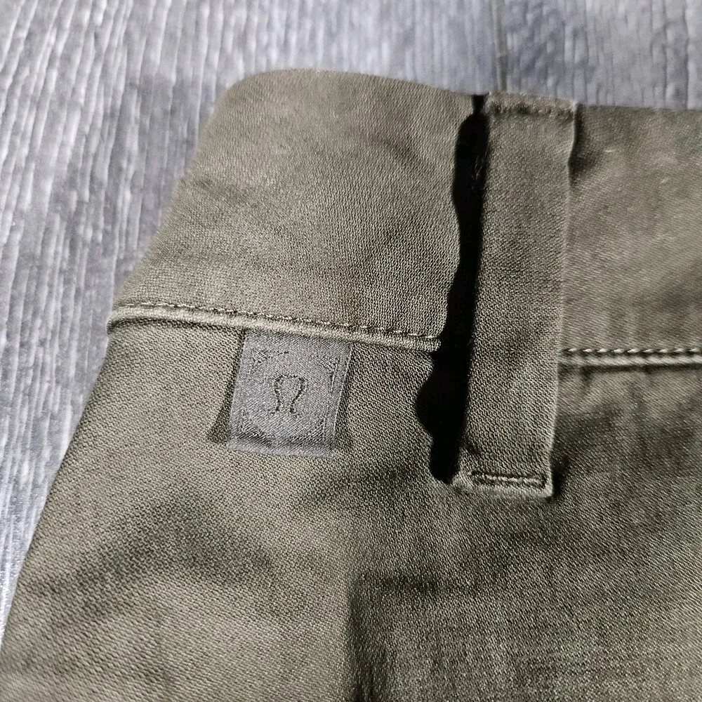 Lululemon Weekender Short Men 28 Brown Stretch Hiking Water Wind Resistant City‎
